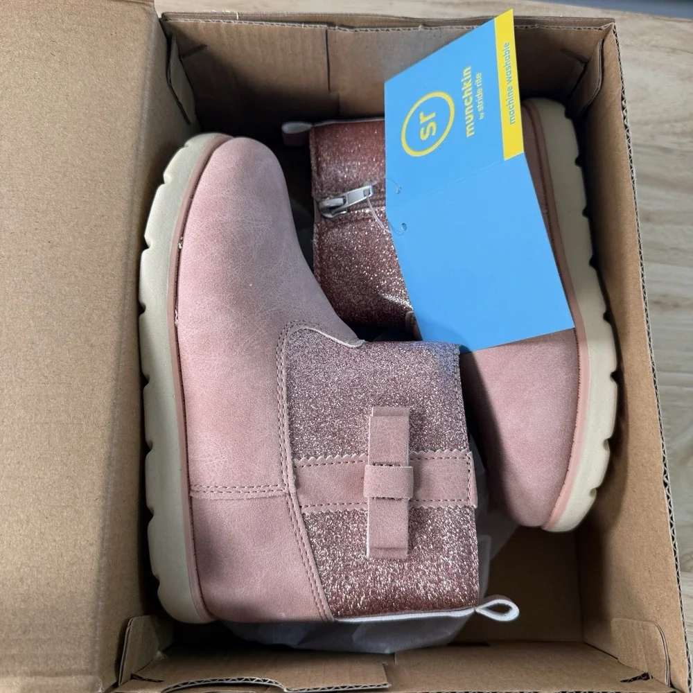Munchkin Stride Rite Little Girl's Size 11M‎ Avalon Pink Glitter Side-Zip Boots
